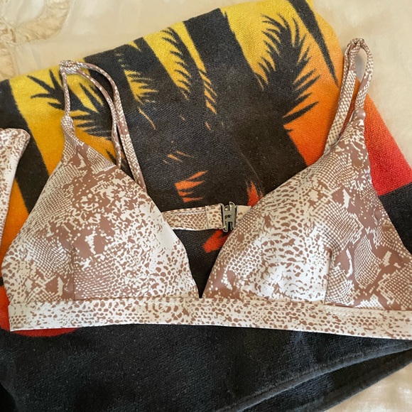 Brand New ZARA Animal Print Bikini Top and Cheeky Bottom. - Picture 13 of 13